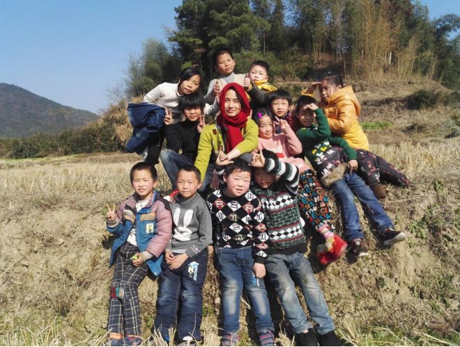 二十年：我与留守学生的二十年》的非虚构深度与时代价值麻将胡了app吴广平 微光成炬 岁月为证——论《一天(图2)