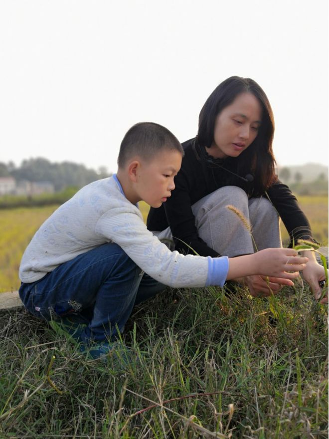 二十年：我与留守学生的二十年》的非虚构深度与时代价值麻将胡了app吴广平 微光成炬 岁月为证——论《一天(图6)