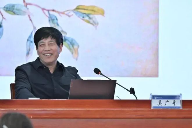 二十年：我与留守学生的二十年》的非虚构深度与时代价值麻将胡了app吴广平 微光成炬 岁月为证——论《一天(图8)